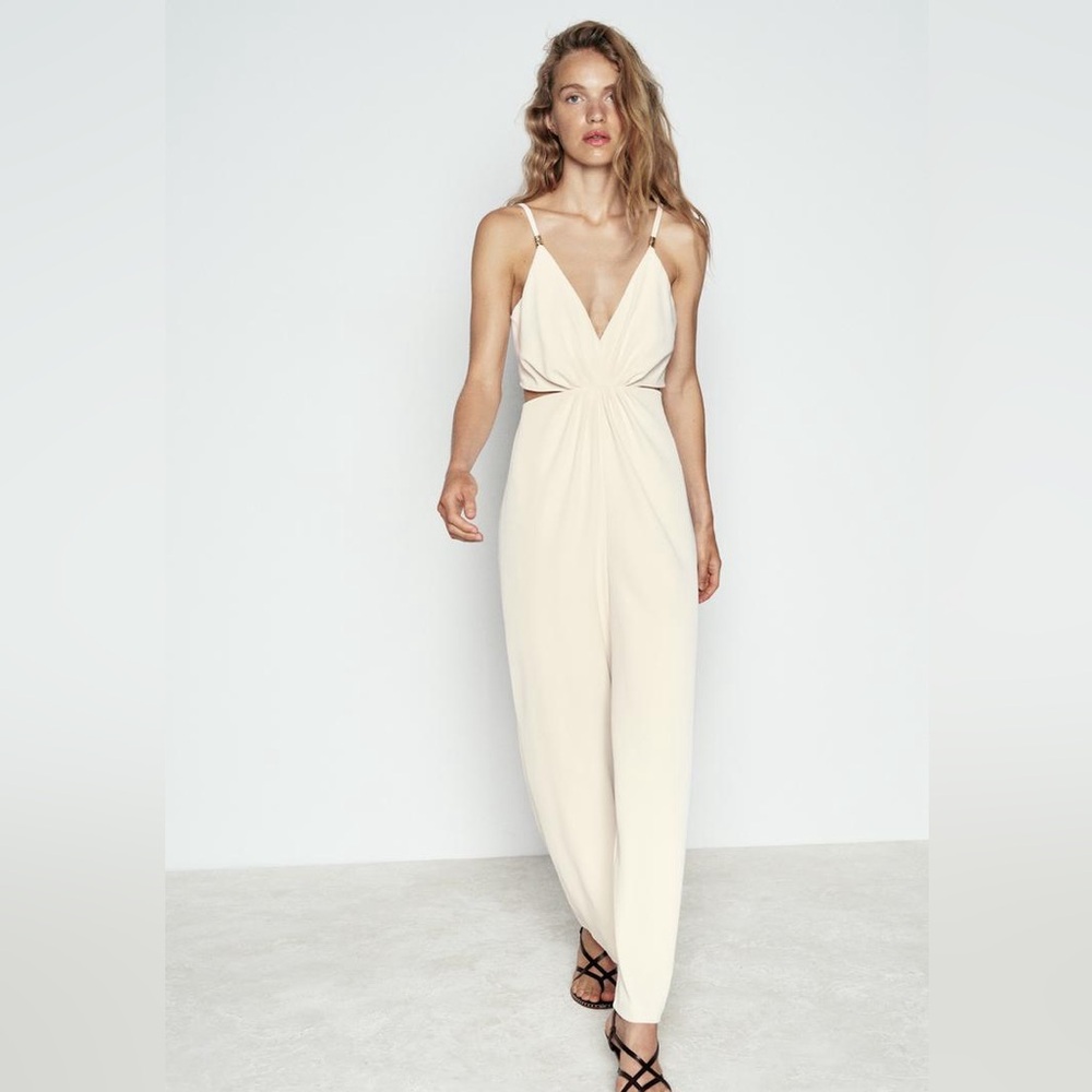 ZARA - NWT - WIDE JUMPSUIT WITH CUT OUT - XL